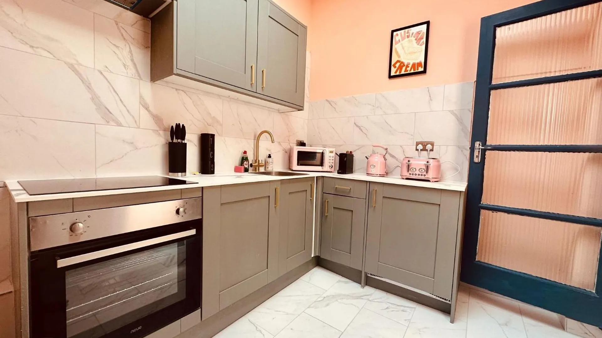 Funky 1 Bedroom Flat Next To Pavilion & Brighton Beach 0*,